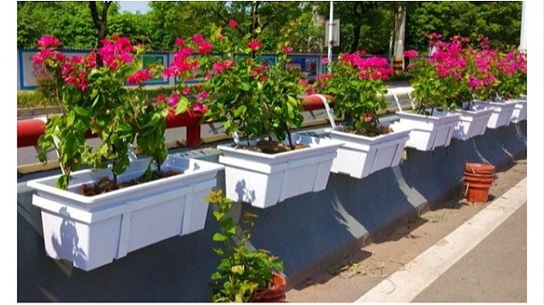 高架桥花盆