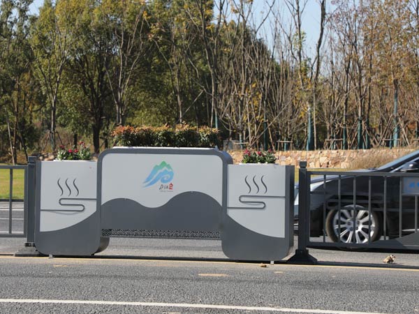 山水轻勾花箱护栏