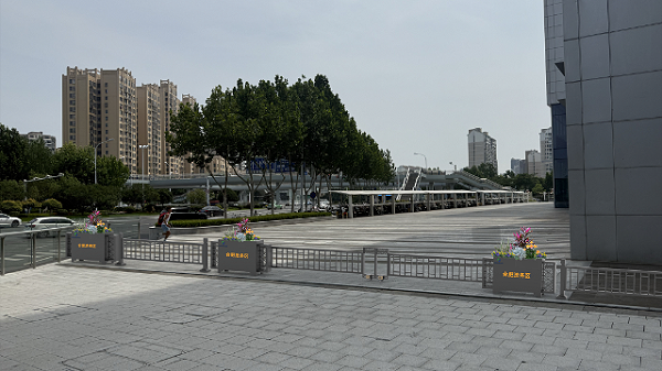 不锈钢花箱加长护栏定制