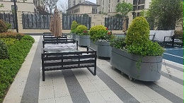 合肥小区人行道景观隔离花箱案例